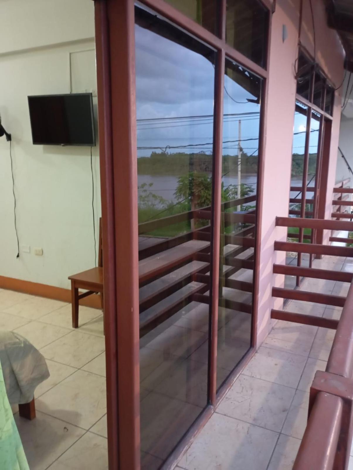 Hostal El Puerto Yurimaguas Exterior photo